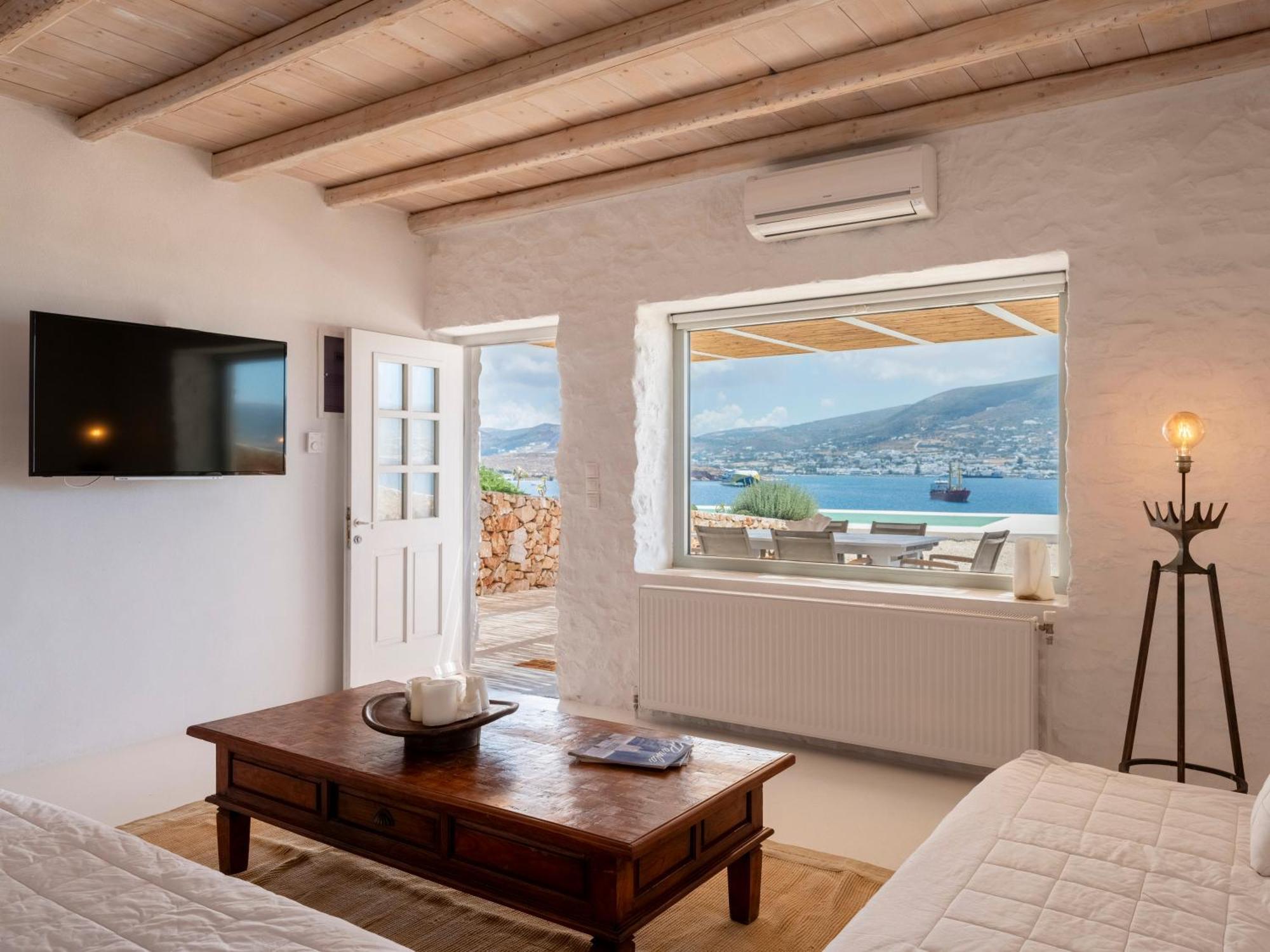 Donum Dei Parikia (Paros)